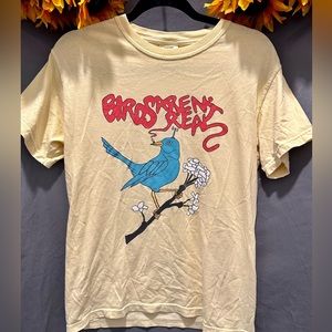 🐦‍⬛🤖 BIRDS AREN’T REAL T-SHIRT- SIZE S 🤖🐦‍⬛